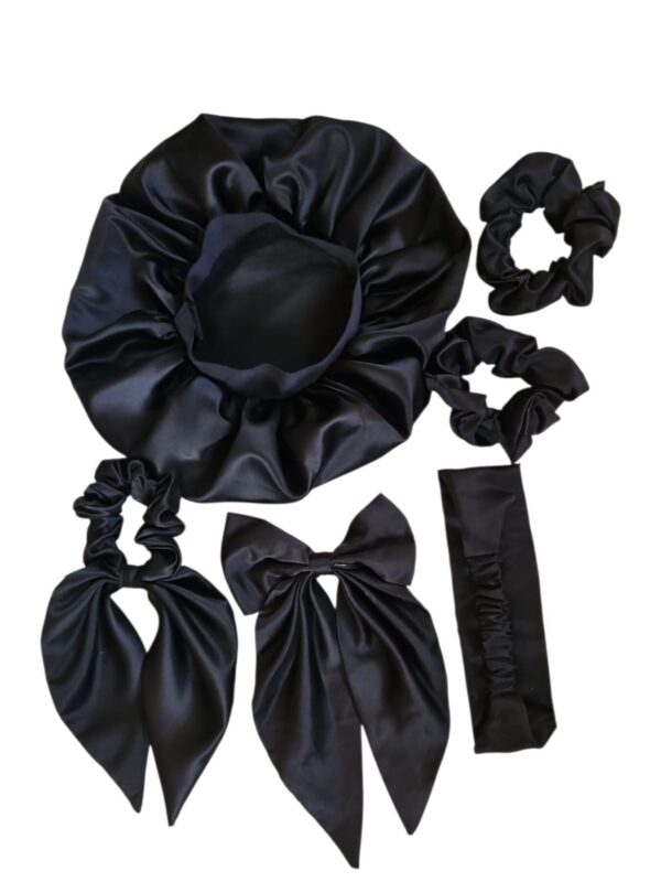 Bonnets Set