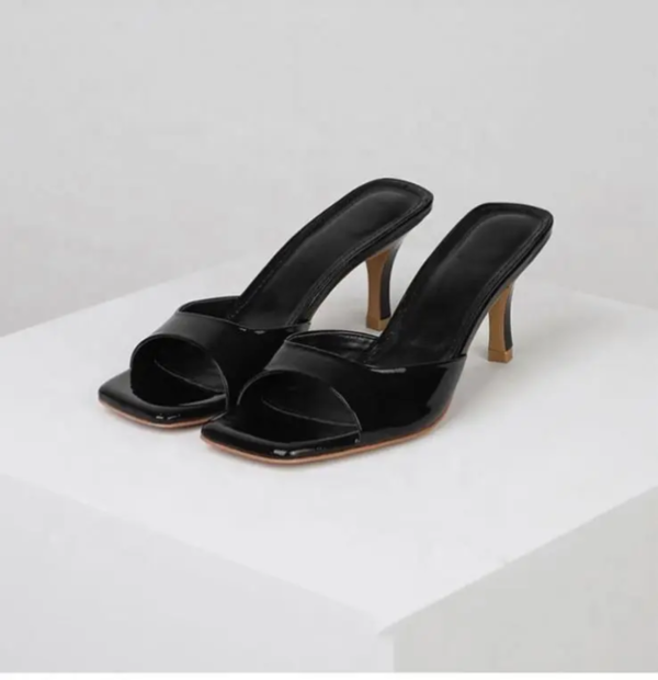 Square Toe Shoe