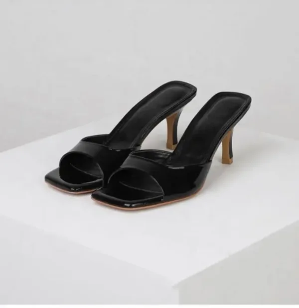 Square Toe Shoe