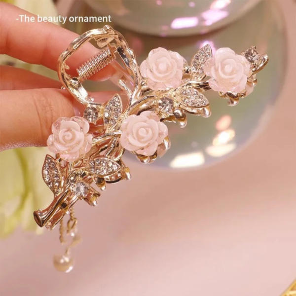 Party Scene Hair Claw